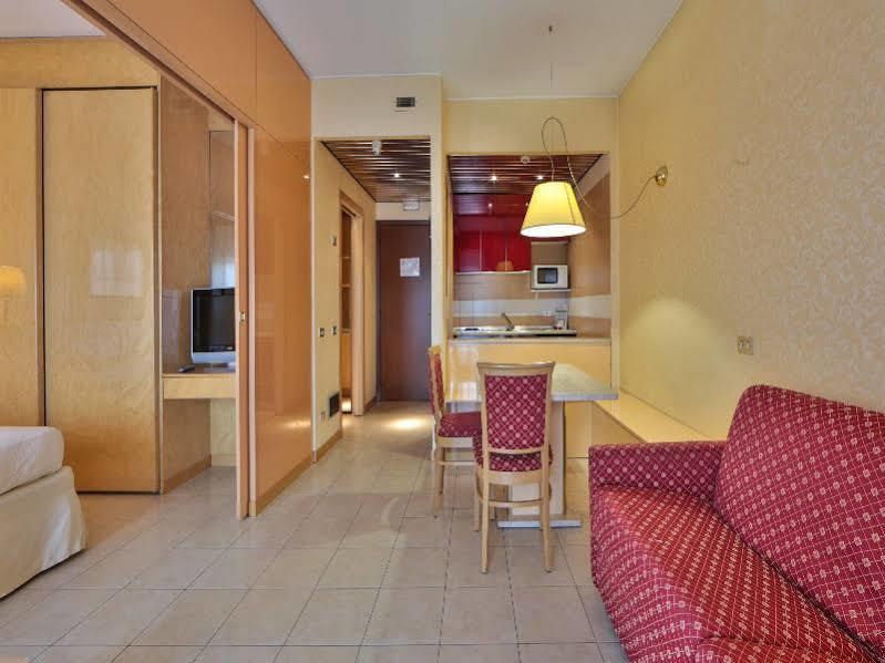 UNAWAY Hotel&Residence Quark Due Milano Exterior foto
