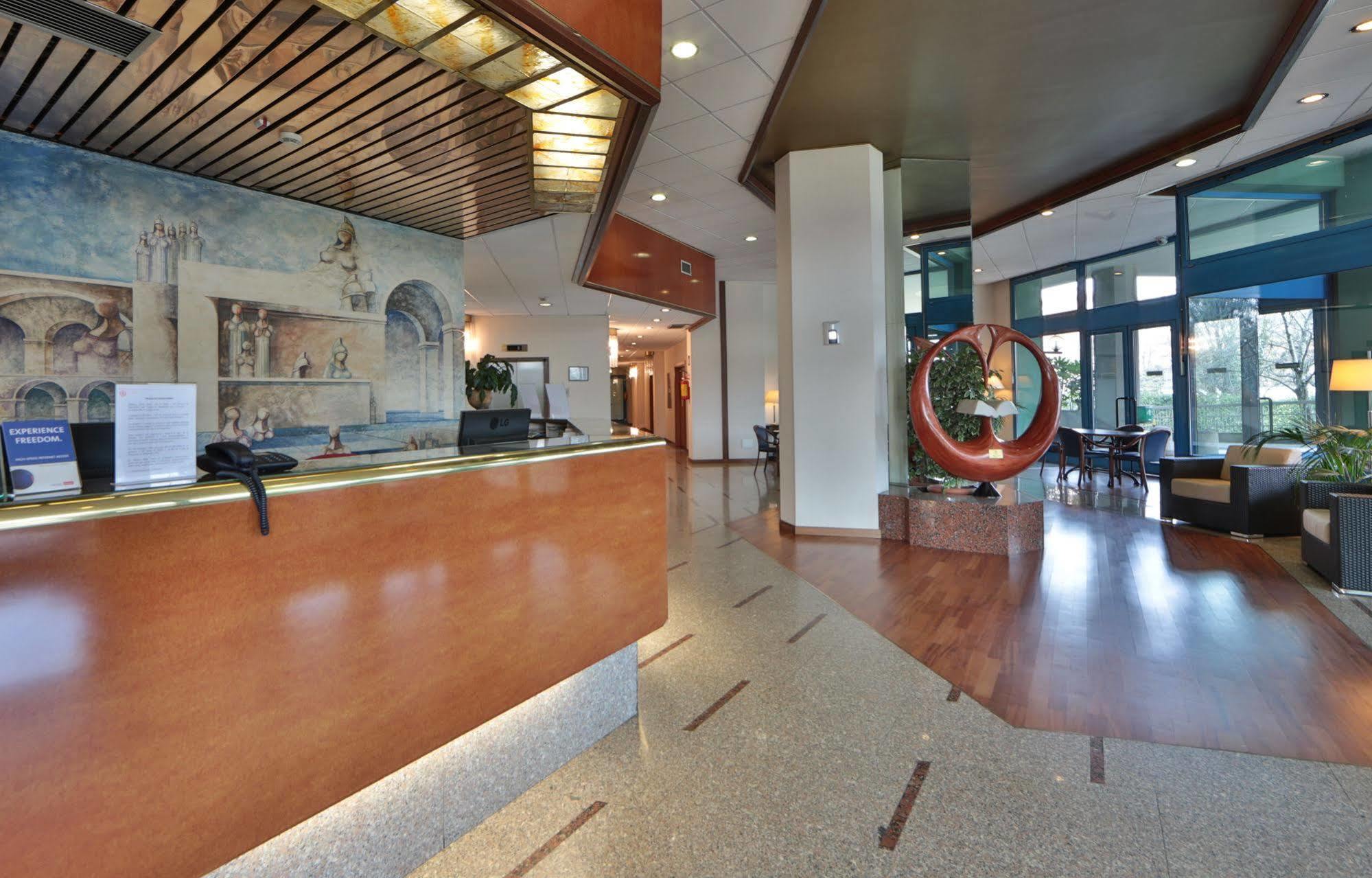 UNAWAY Hotel&Residence Quark Due Milano Exterior foto